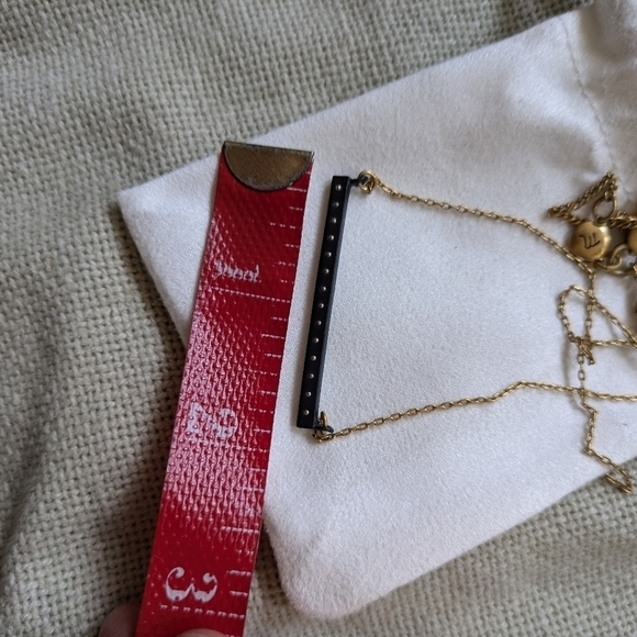 MADEWELL Black Bar Adjustable Gold Plated Layering Necklace - Picture 4 of 6
